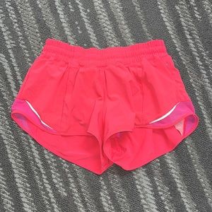 Lululemon Hotty Hot shorts RAZZLE